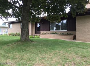 202 Clark St, Lakeview, MI 48850