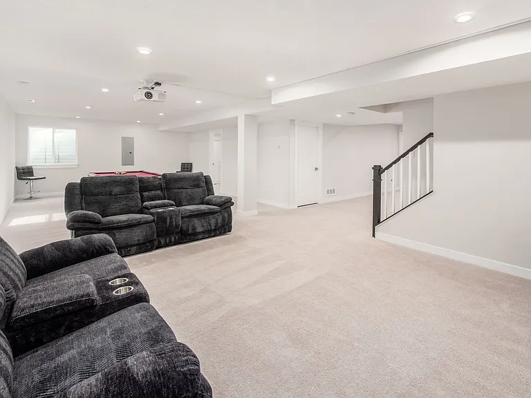589 Melick Dr #1 — Photo 53