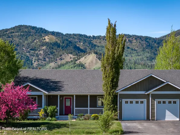 216 Columbine St, Alpine, WY 83128