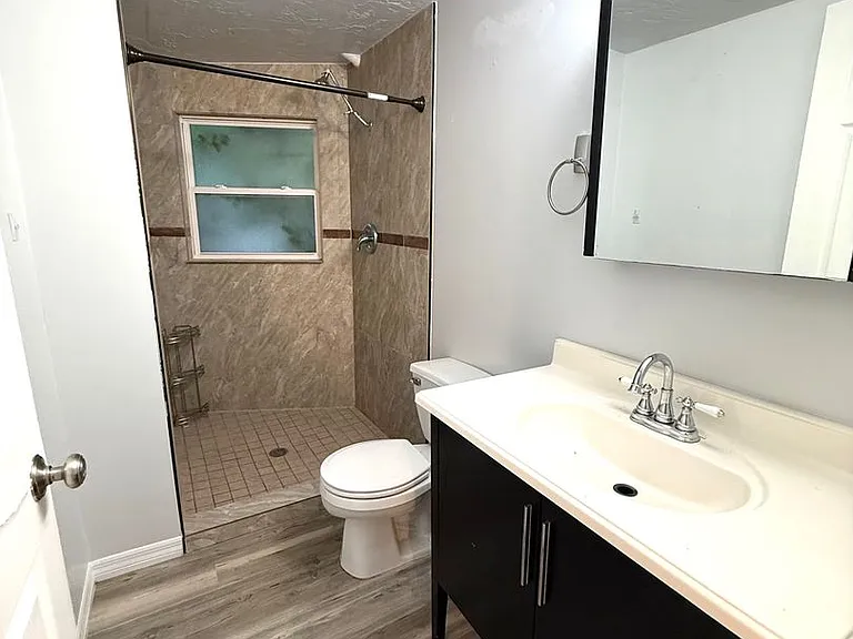 3005 Hawthorne Street — Photo 4