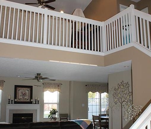 3rd image of 556 Blanford Pl