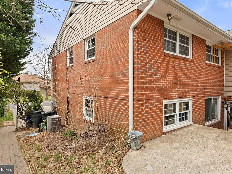 5937 Avon Dr — Photo 19