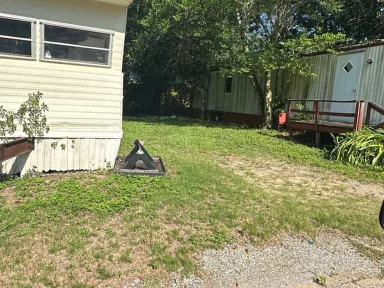 2085 Old Chemstrand Rd — Photo 6