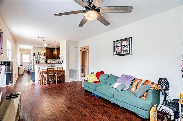 7515 Freret St — Photo 4