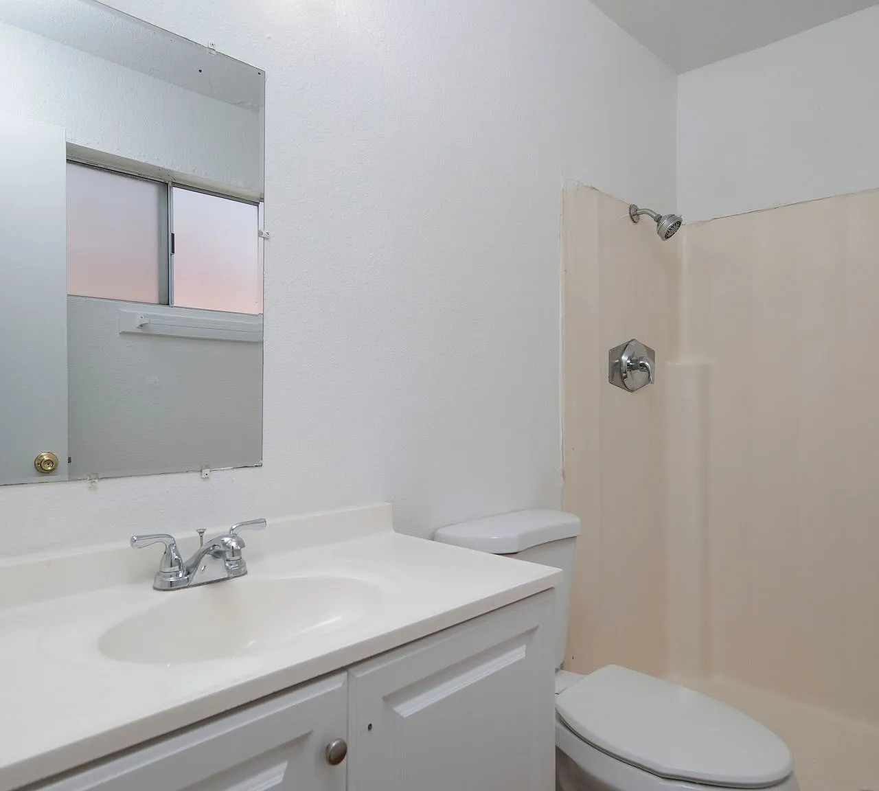 3 bed 2 bath in the heart of San Diego — Photo 3