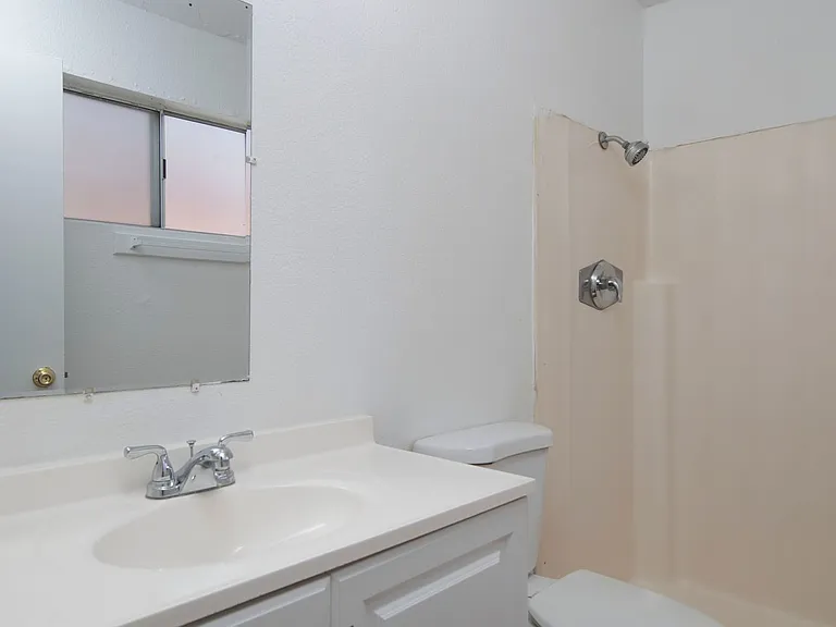 3 bed 2 bath in the heart of San Diego — Photo 3