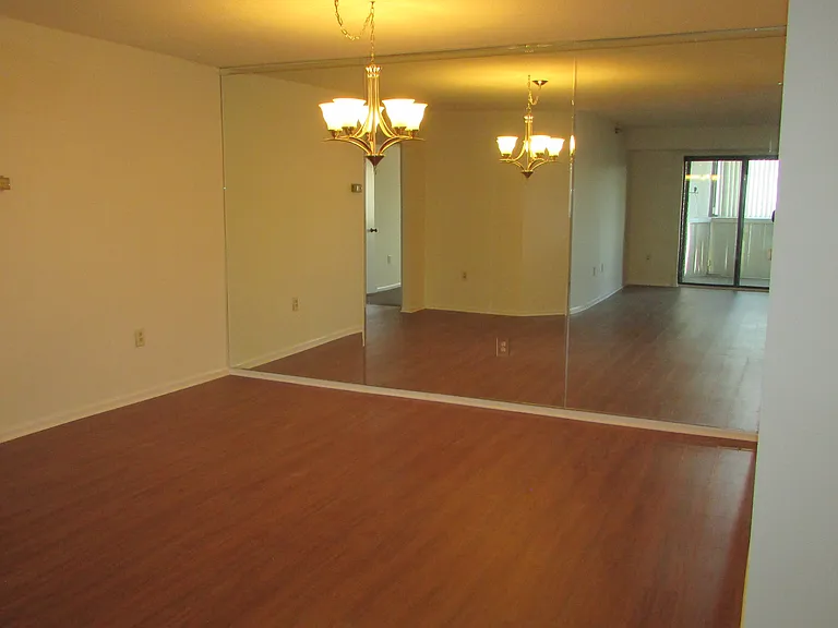 15100 Interlachen Dr #821 — Photo 27