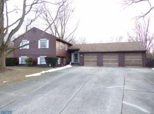 3 White Pine Dr, Medford, NJ 08055