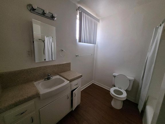 4th image of 4310 Walnut St #C