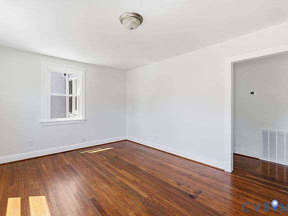 4th image of 5514 Willis Ln