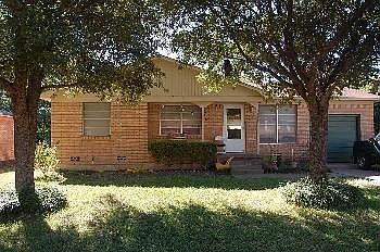 1st image of 1112 Royal Oaks Dr