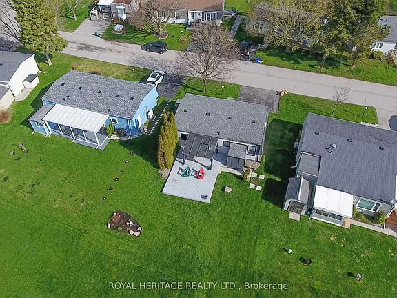 2nd image of 43 Bluffs Rd