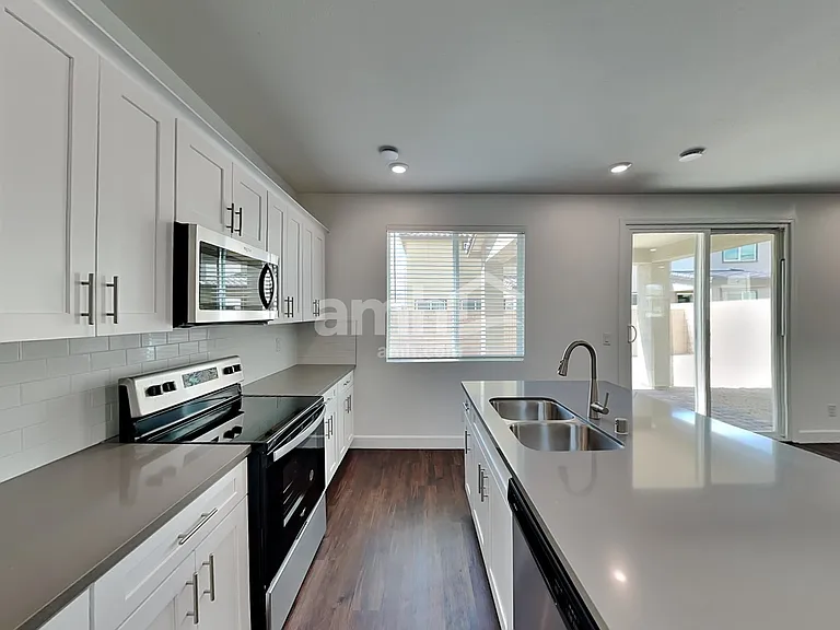 8937 Carmine Cob Ave — Photo 4