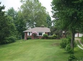 3651 Green Garden Rd, Aliquippa, PA 15001