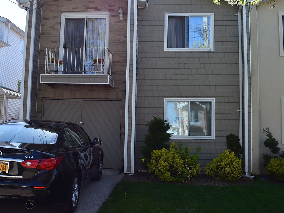 1st image of 368 Grantwood Ave