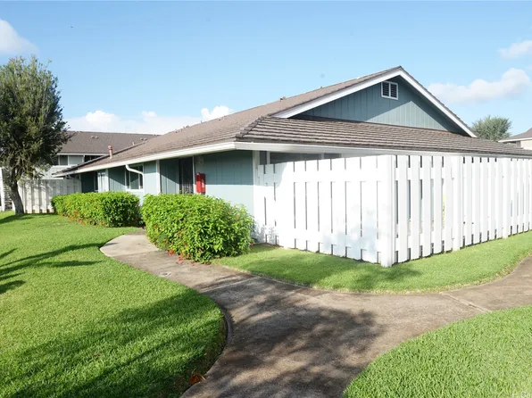 94-767 Paaono St APT C4, Waipahu, HI 96797