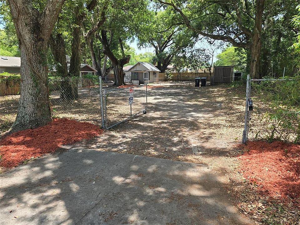 1st image of 906 24th St