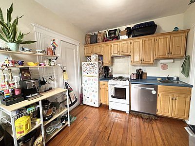 4th image of 84-11 Sutherland Rd