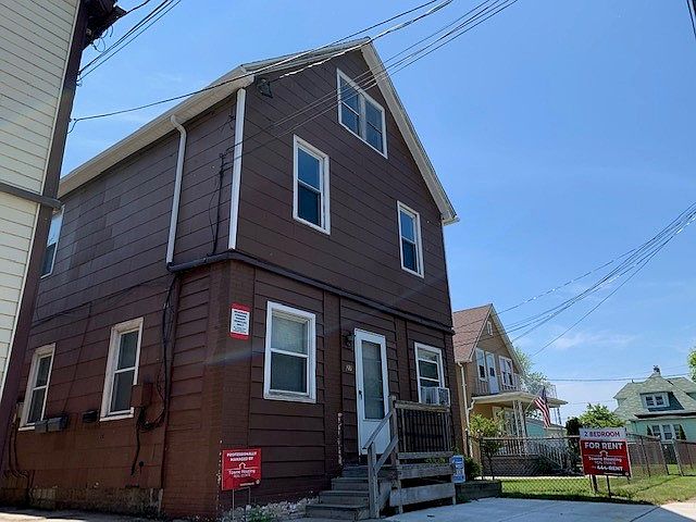 1st image of 27 Riverdale Ave #3