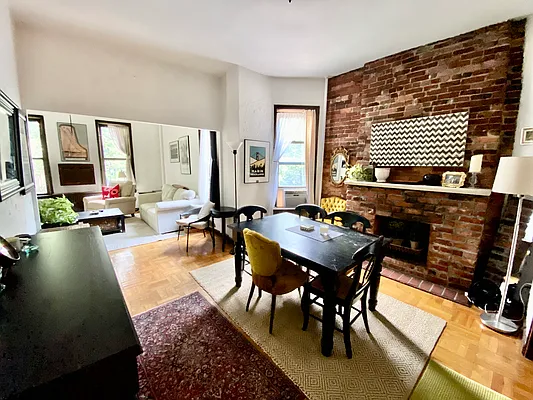 Rented by Compass | media 2