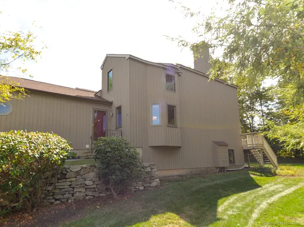 35 Far View Commons #35, Southbury, CT 06488