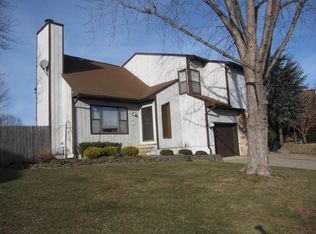 25 Independence Dr, Hillsborough, NJ 08844