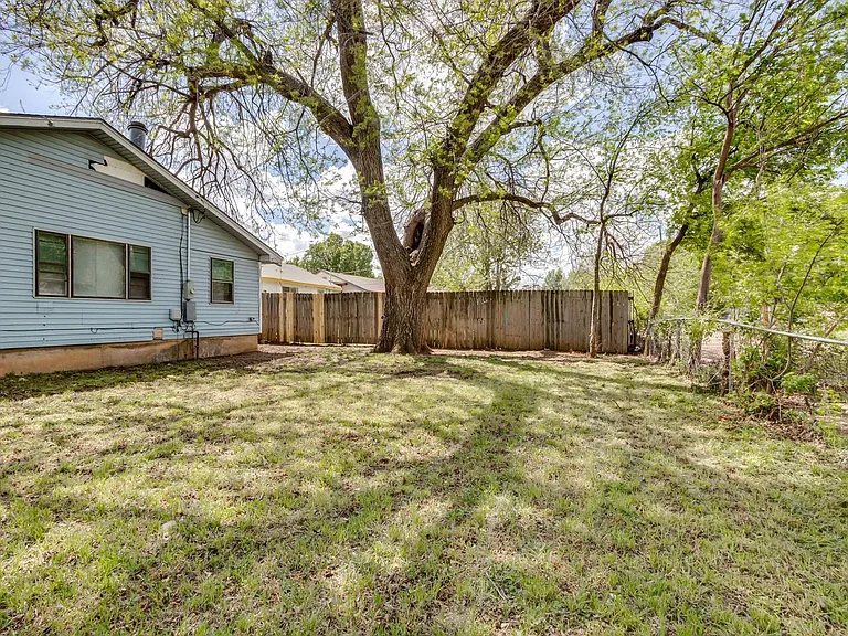 1005 SW 63rd St — Photo 58