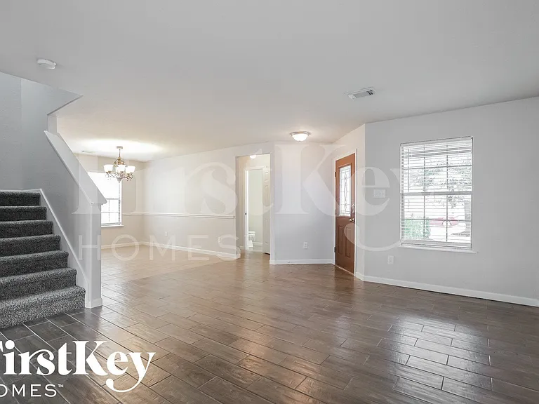 11210 Flying Geese Ln — Photo 4