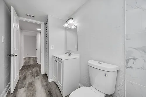 1259 Franklin St #D Photo 1