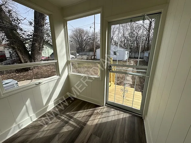 326 Greenwood Ave — Photo 3