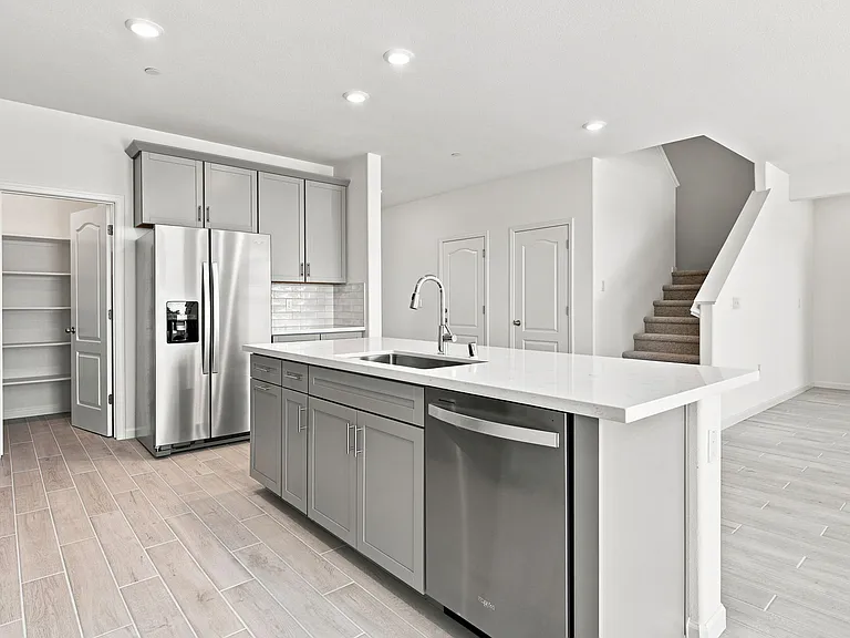 2516 Golden Bear St — Photo 10