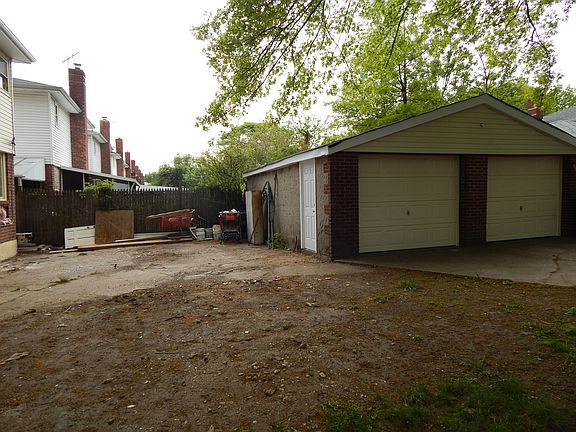 4th image of 78 110 Ave. Saint Albans