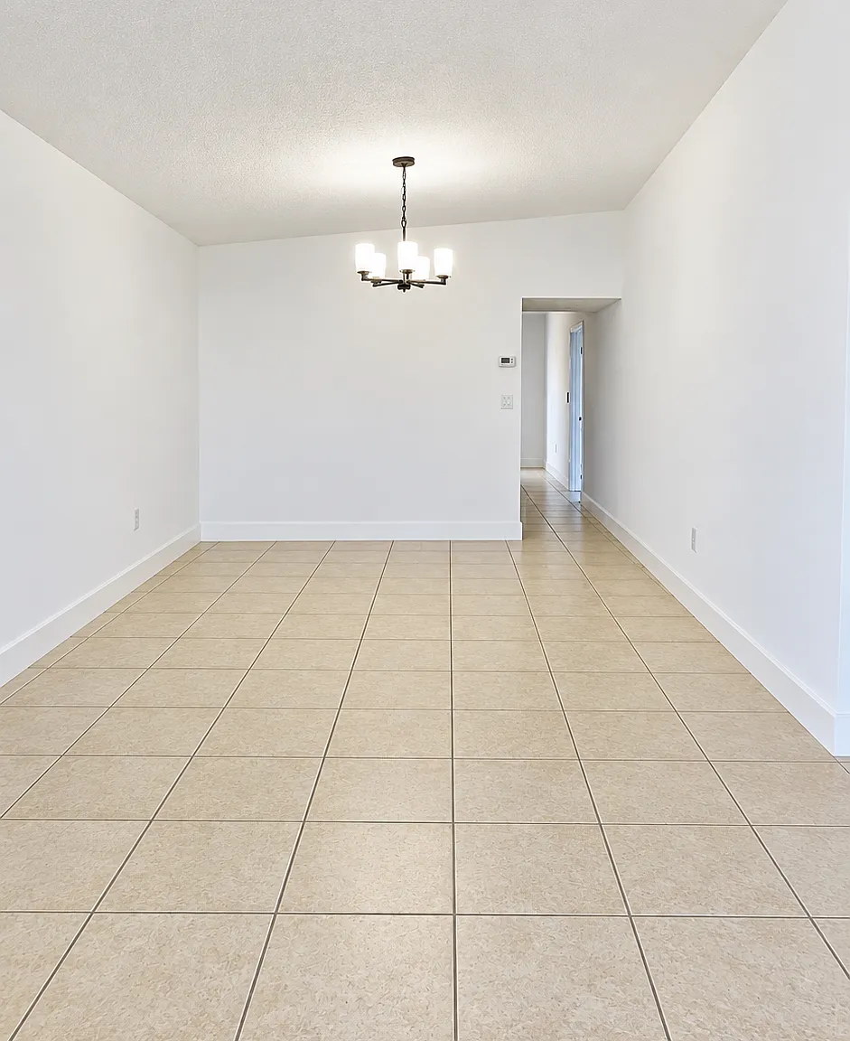 3 bed, 1170 sqft, $3,400 — Photo 2