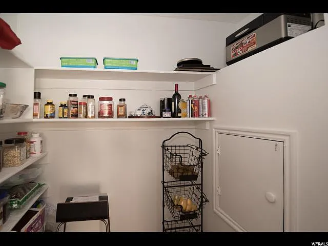 1407 S Chancellor Way — Photo 5