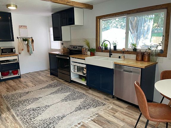 4th image of 28 Sunridge Dr