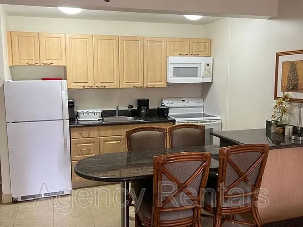 229 Paoakalani Ave, Honolulu, HI