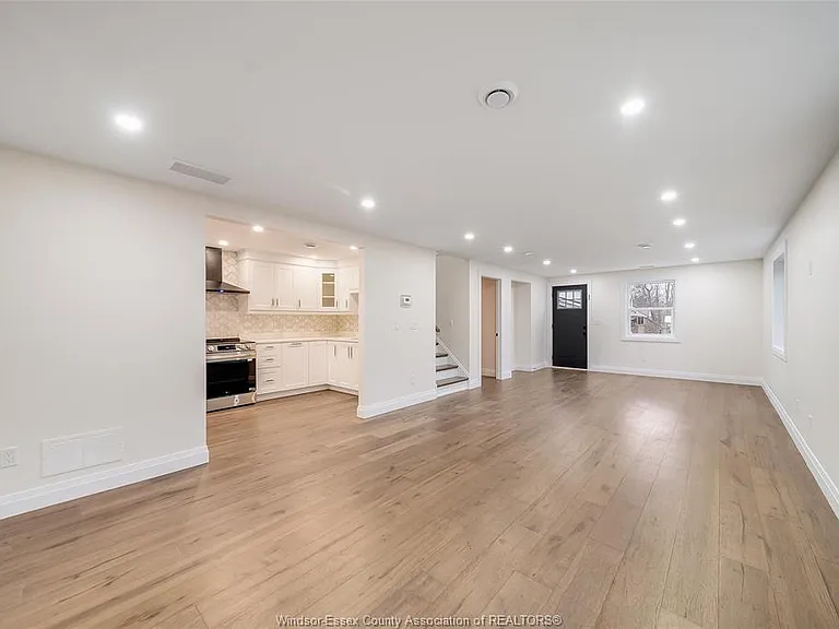 7800 Cecile St — Photo 9