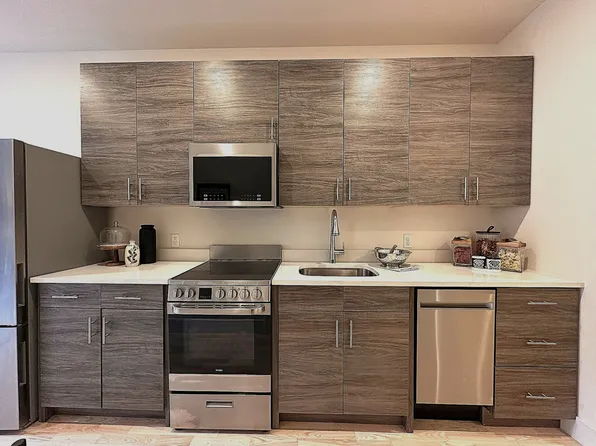 400 Claremont Avenue image 47 of 130