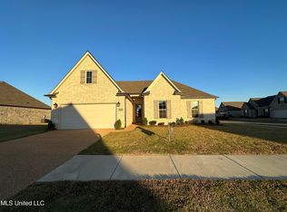 3048 Camilla Cir W, Lake Cormorant, MS 38641