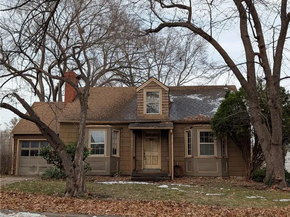 4114 W 53rd Ter, Roeland Park, KS 66205