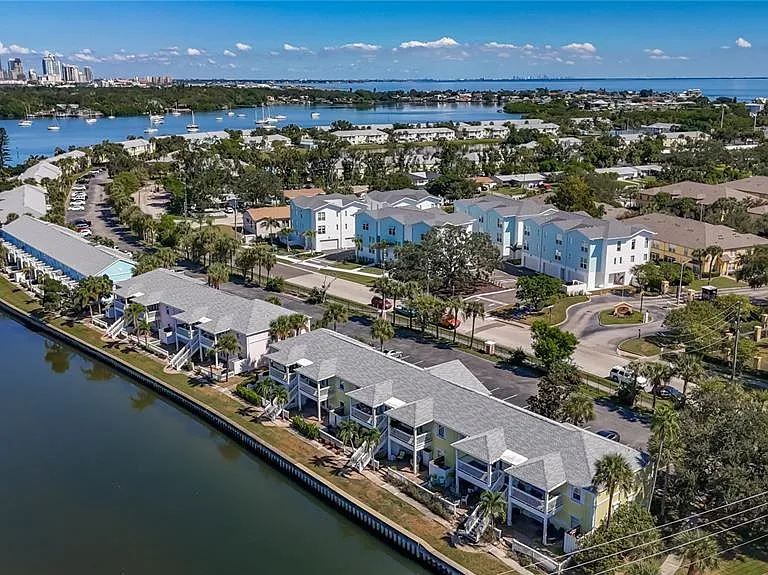 3893 Pompano Dr SE #C — Photo 21