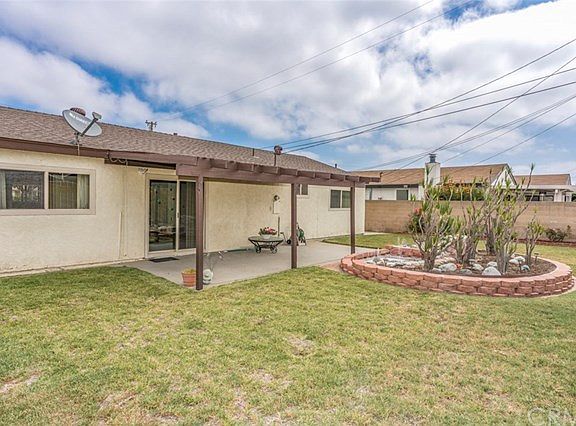 4th image of 6630 Lassen Dr