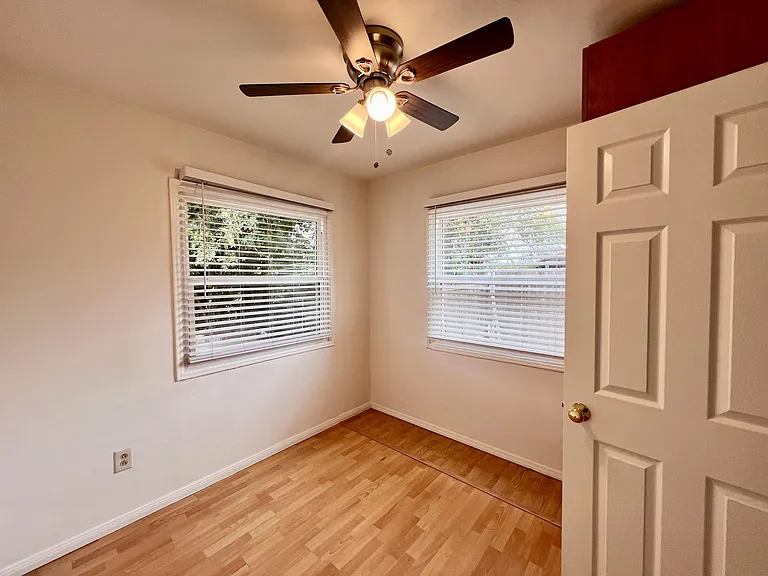 Bedroom (2)