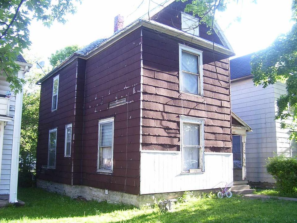 2nd image of 706 High St