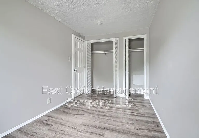902 Catawba Ct — Photo 15