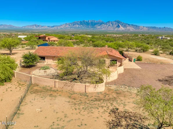 3760 W Calle Cinco, Green Valley, AZ 85622