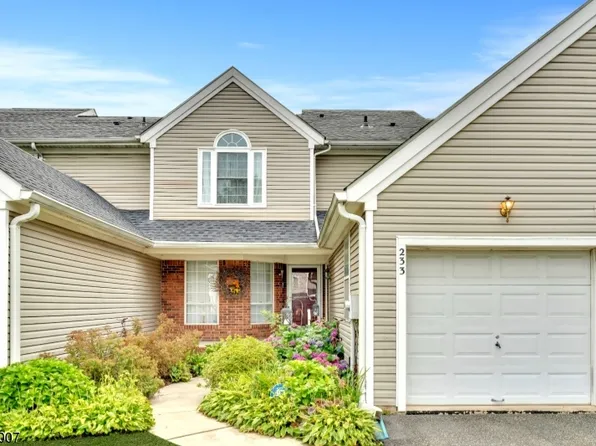 233 Lobelia Ct, Readington Twp., NJ 08889