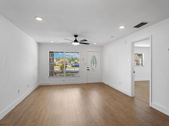 4th image of 749 QUAIL HOLLOW DRIVE
