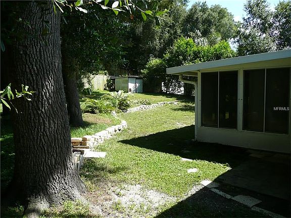 3rd image of 141 Cedar Ave