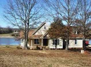 2713 E Lakeshore Dr, Starkville, MS 39759